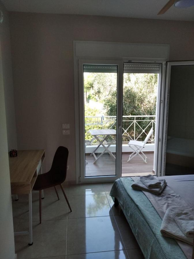 Cozy Villa Vita Lagonisi Kalivia Thorikou Luaran gambar